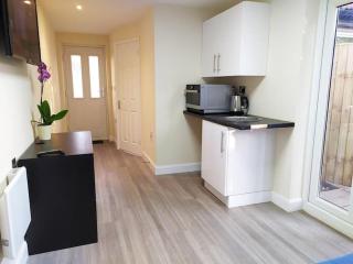 The Beech Flat - Self contained one bedroom flat with parking - Oxford - 9