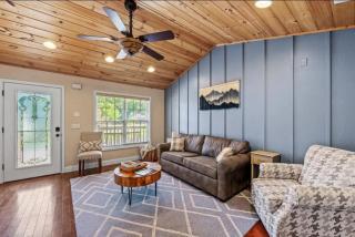 Creekside Cottage*Hot Tub*Entire Home-Pigeon Forge - Pigeon Forge - 6