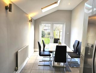 Knighton Villa - 2