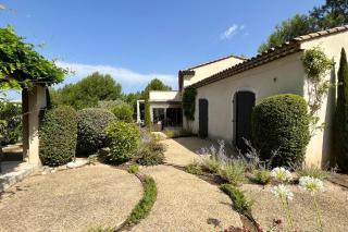 Maison Marie Provençal Elegance on the Pont Royal Golf Course - Mallemort - 4