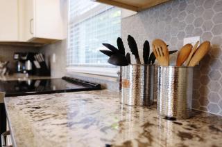 5 KING BEDS, 1Q 1Full P/O NEWLY REMODELED 2800 sq ft - Knoxville - 6
