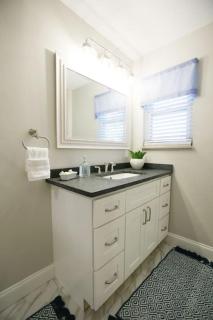 5 KING BEDS, 1Q 1Full P/O NEWLY REMODELED 2800 sq ft - Knoxville - 2