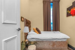 Cosy modern city centre flat - 1