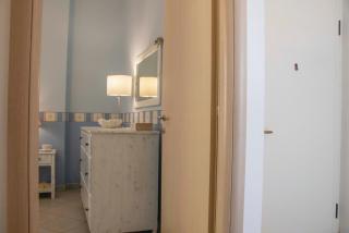 Blue Marine - Trilocale con Smart Tv, WiFi Gratuito, Aria Condizionata, ideale per Famiglie - 1