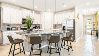 Luxury Retreat: Pool, Water Park, Near Disney - Kissimmee - 4