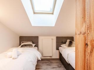 Appartement neuf 4 chambres au pied des pistes avec terrasse, parking et services inclus - Morzine - FR-1-754-14 - 1