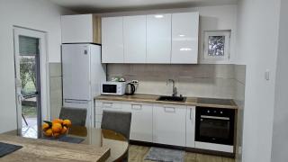 Entire house floor - 2-Bedroom Cozy & Peaceful Apartment - Podgorica - 5