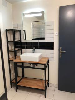 Chez Sophie et Gege. Maison de ville, deux chambres, de plain-pied - 7