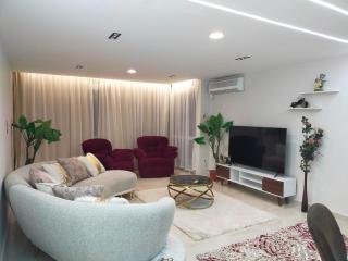 شقه فندقيه بالمهندسين - Cairo - 0
