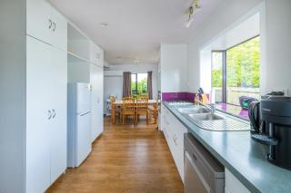 Family Friendly, Quiet, Cozy stay in Rotorua with free Wifi - 2