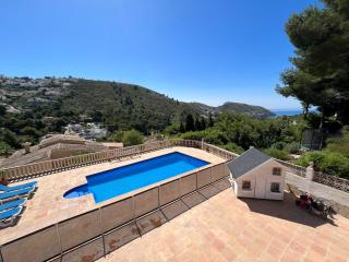 Spacious Child Friendly Villa in Moraira with Seaview - Teulada - 4