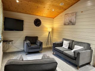 Sherwood Castle by Liv Retreats - Nottingham - 5