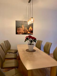Ferienwohnung Nähe Stadtpark, 4 Schlafzimmer, Terrasse, Parkplatz - Wohnung 2 - Erfurt - 0