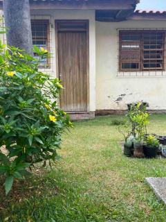 Casa com pátio, 7min apé até a beira da praia. - Florianópolis - 9