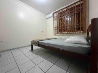 Casa com pátio, 7min apé até a beira da praia. - Florianópolis - 7