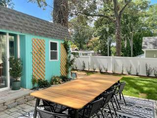 Huge Beach Bungalow- Yard, Beach Pass, King Beds - North Beach - 5