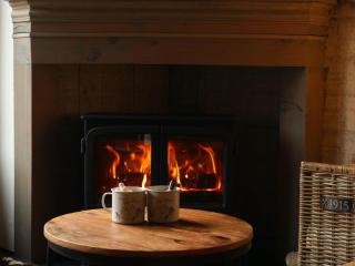 Forestside Escape near Lake - 8