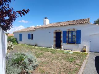 Maison avec Piscine Privée, Jardin Clos et Parking proche Plage et Forêt à Saint Jean de Monts - FR-1-323-468 - Saint-Jean-de-Monts - 3