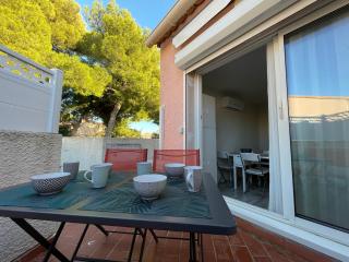 Appartement 2 pièces avec climatisation, terrasse et parking près des plages - FR-1-338-546 - 9