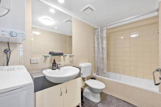 2 Seconds to…everything! 1Bed/1Bath/1Car/CBD Views - Brisbane - 6