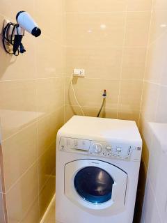 Thompson Suites Queen Room, One Uptown Residences, XBOX & Netflix - Manila - 0