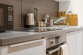 Modern apartment in West London - Brentford - 4