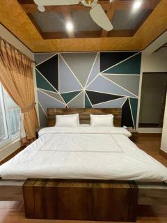 Roof Top Resort - Murree - 2