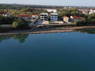 B & R Summer breeze apartments 2 - Nin - 2