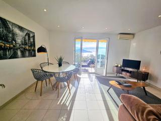 Villefranche center Bay & Port Sea view front - 1