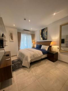 THE SIGNATURE HOTEL APARTMENT - 1