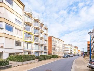 Apartment by Belgian Sea and Dunes - Koksijde - 4