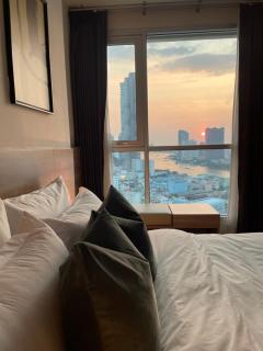 Luxurious River View With Train Access - Bangkok - 8