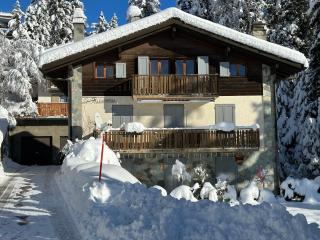 APPARTEMENT DE CHARME EN ATTIQUE dans UN PETIT CHALET - Crans-Montana - 0