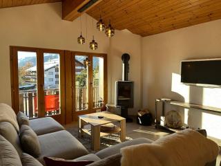 APPARTEMENT DE CHARME EN ATTIQUE dans UN PETIT CHALET - Crans-Montana - 1