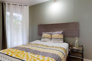 8 People - 4 rooms - 2 salle de bain - Metro 7 & 14 - Porte Italie - Private Car Park- Wifi - Le Kremlin-Bicêtre - 2