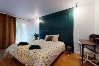 8 People - 4 rooms - 2 salle de bain - Metro 7 & 14 - Porte Italie - Private Car Park- Wifi - Le Kremlin-Bicêtre - 1