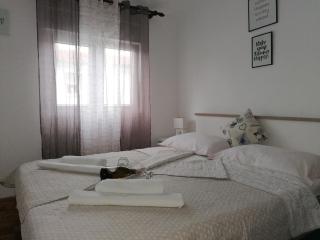 Apartment Marika-near Queen Beach - by TA Leut Agency - 5