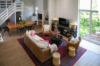 Ivy House - Super Spacious Spot- Somerset West - Somerset West - 0