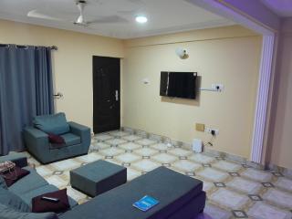 Serene Royal Lodge New - 3