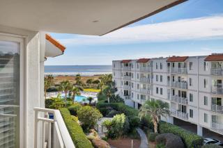 Beach Club #416 - East End - 3