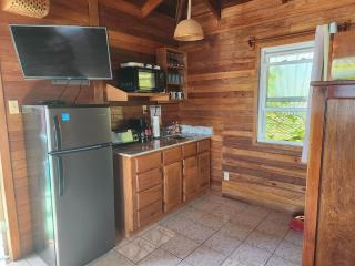 Coco's Beachfront Cabanas - 4