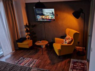 FREE PARKING & Self Check-IN WestSide Studio Near the Lake, Lacul Morii, Near Metro Stations Sector 6 - Bucharest - 8