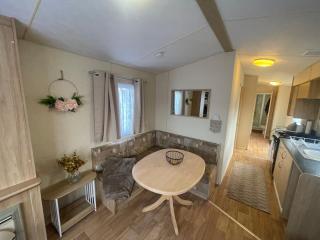 SandLeMere - 6 Berth, 3 Bedroom Caravan - Tunstall - 8