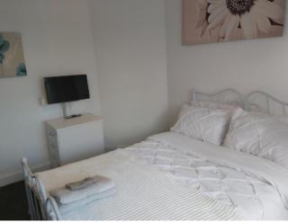 Fresher Space Home Stay - Birmingham - 6