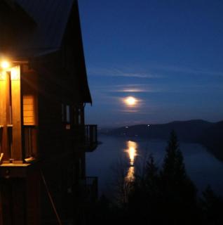 Moon Water Lodge - 1