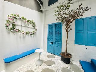 Heart of Hoan Kiem-RARE 4BR Private house unique design travel hub 13pax - Hanoi - 7