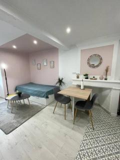 Joli studio Cozy tout équipé Hyper Centre Saintes - Saintes - 8