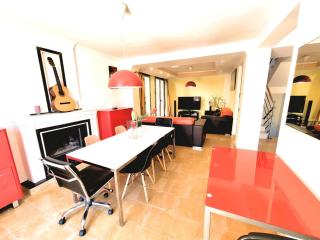 Stunning Home with Outdoor Swimmingpool, 4 Bedrooms and Wifi - Benalmádena - 1