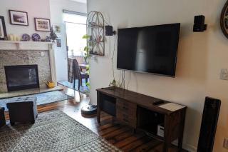 Spacious 2 bedrooms. Prime Location (entire place) - 7