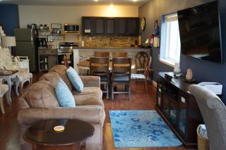 Walkout Basement Near Creation Museum - Hebron - 0